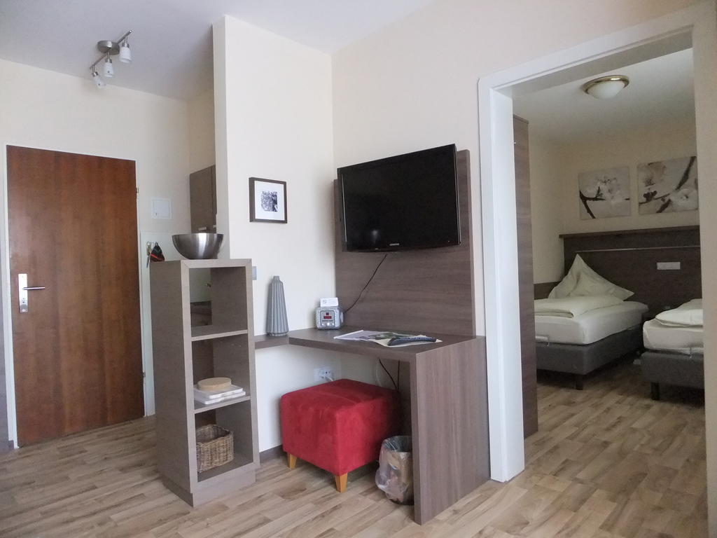 Aparthotel Christine Bad Füssing Стая снимка