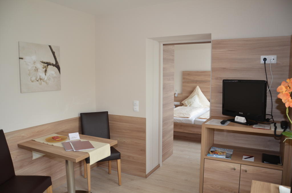 Aparthotel Christine Bad Füssing Стая снимка