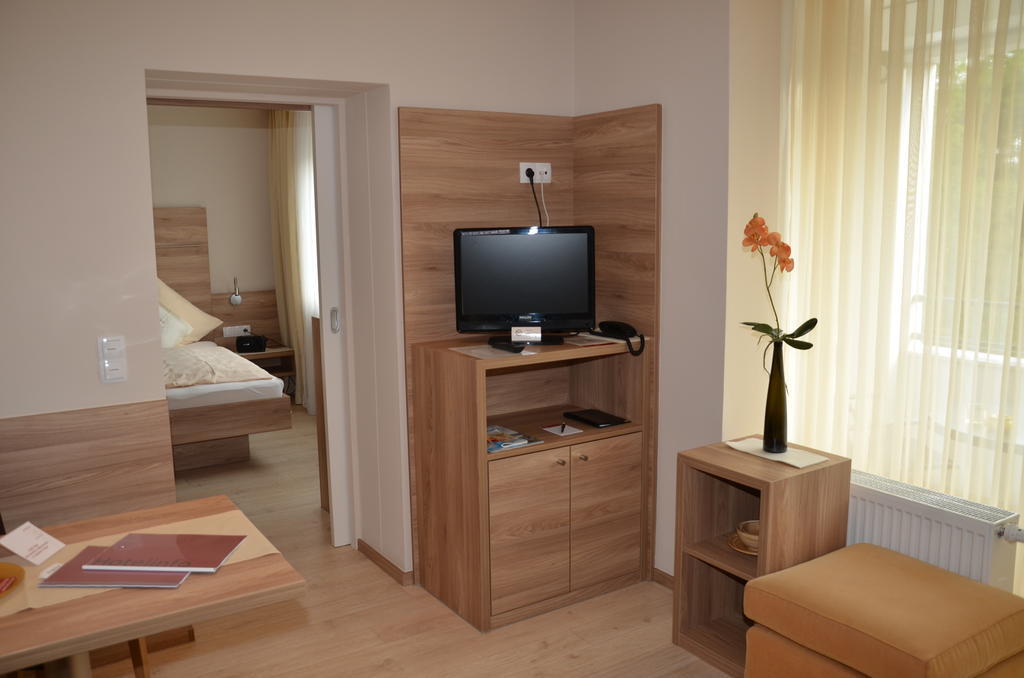Aparthotel Christine Bad Füssing Стая снимка